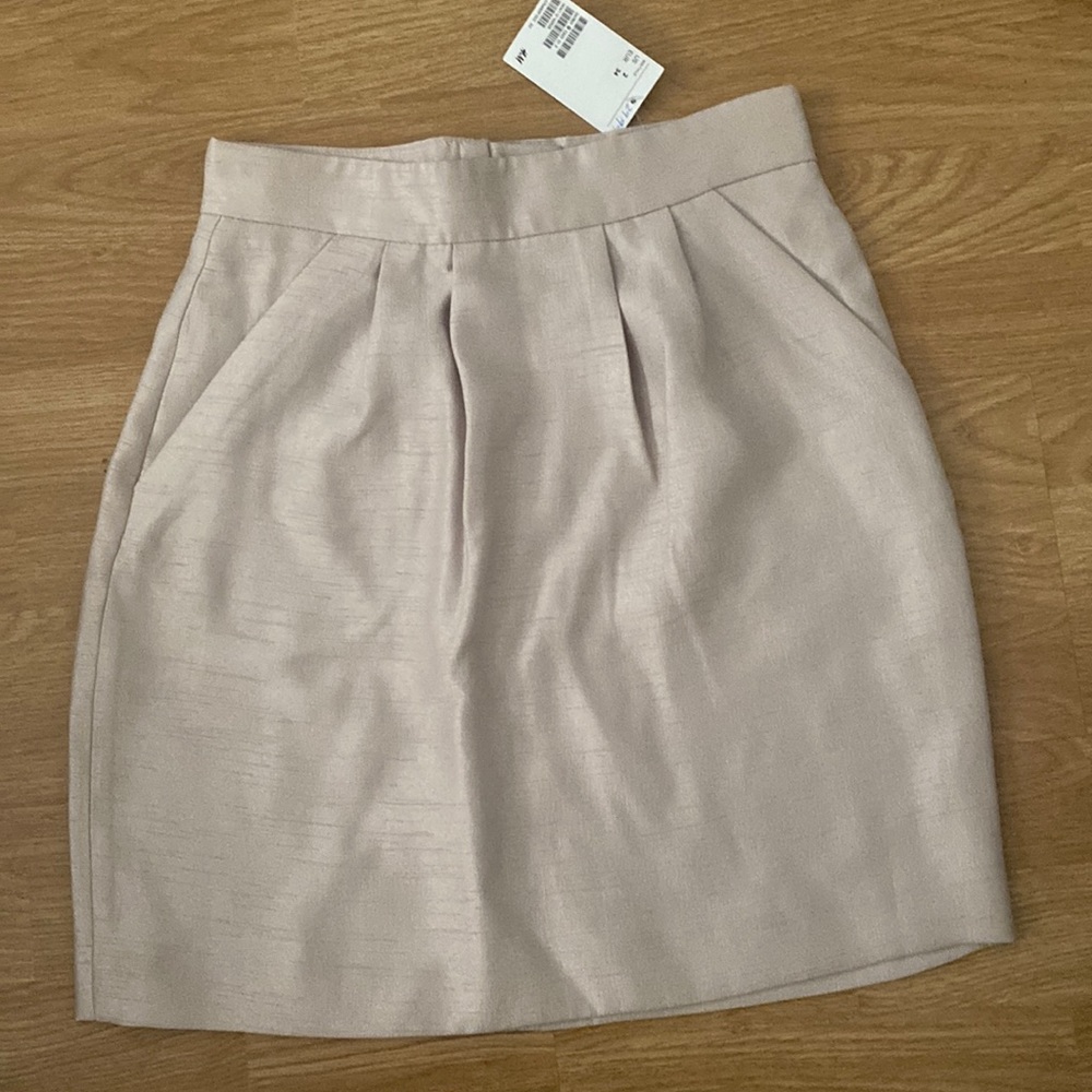 NWT Skirt with pockets